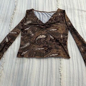 A cropped vintage flare shirt